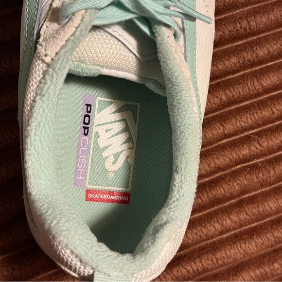 Vans Sneakers in Mint and Cream - Picture 3 of 6